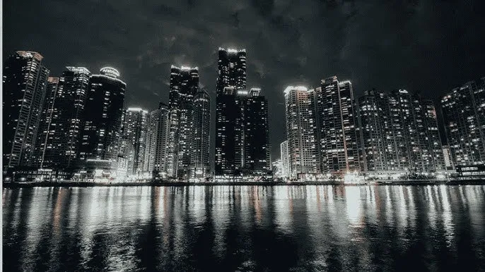 且听风吟电影网 - 城市之光：霓虹背后的人间烟火